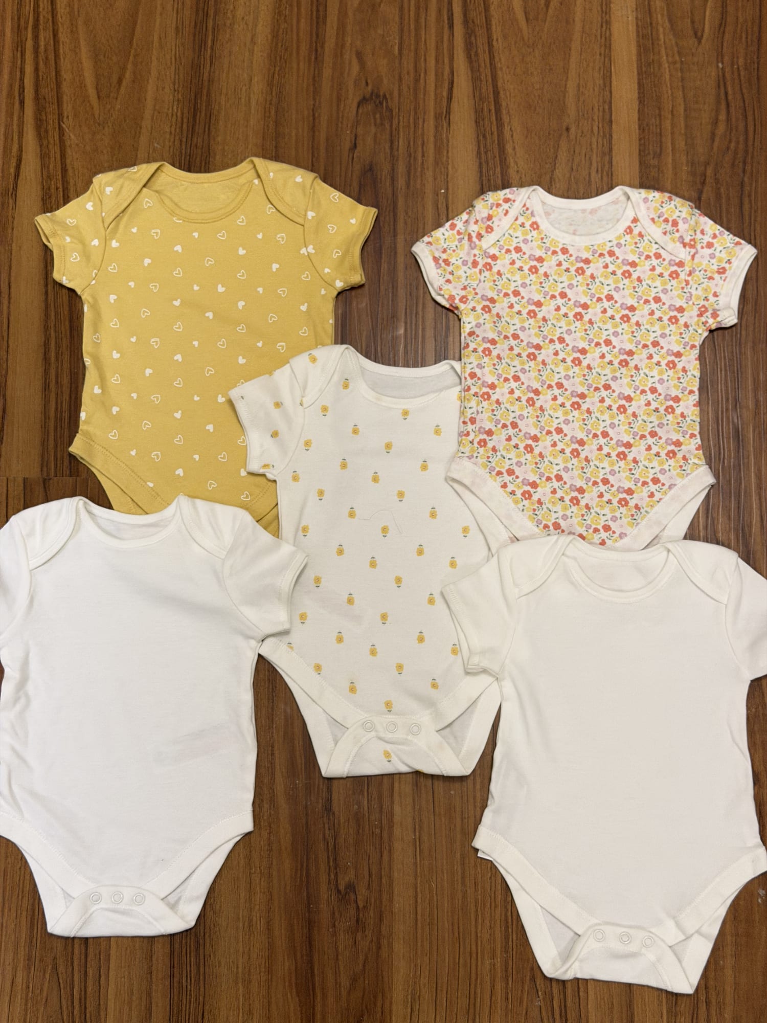Pack of 5 Short Sleeve Romper Set (Flowers)