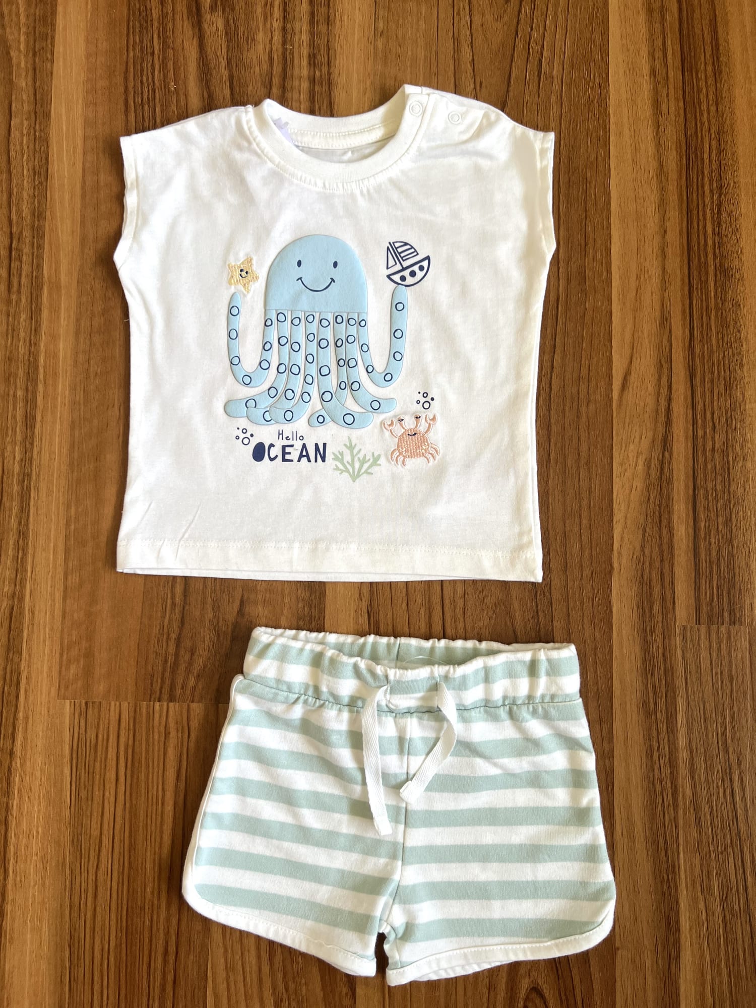 Primark - Octopus T Shirt & Shorts Set