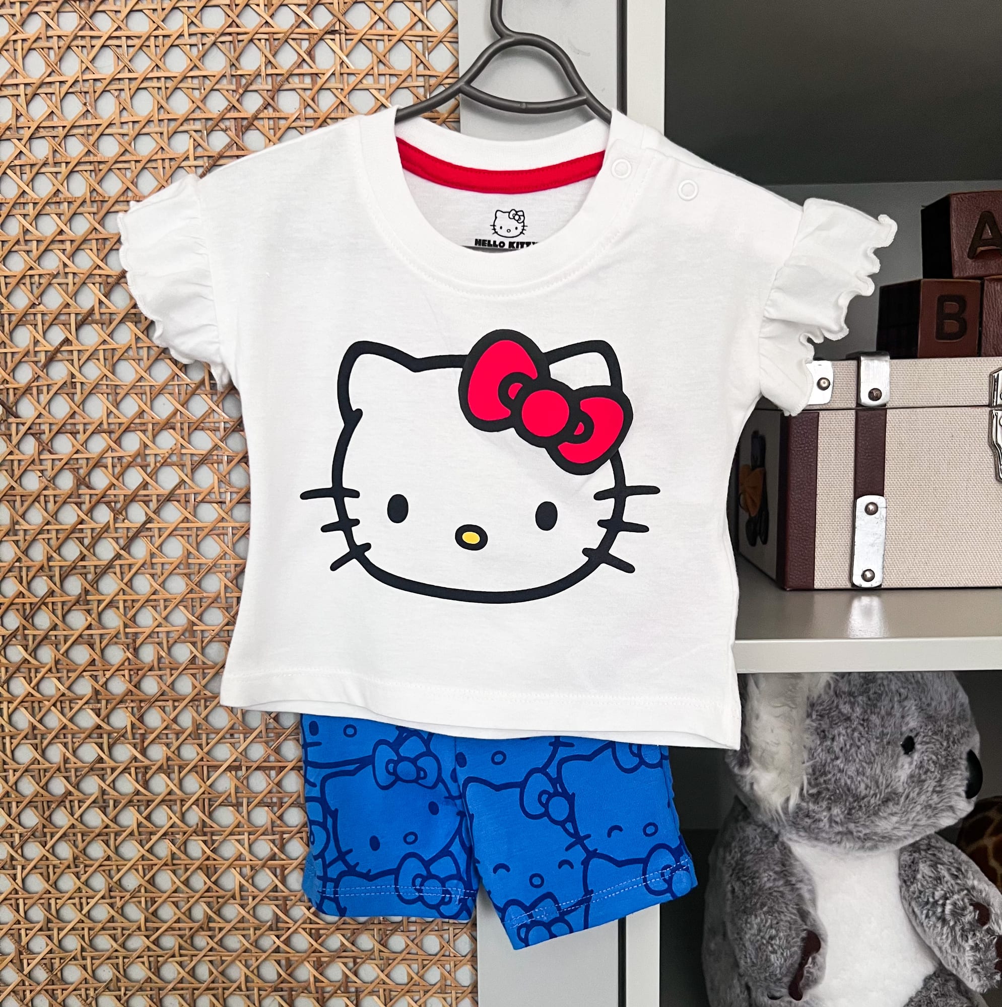 Hello Kitty T-Shirt & Shorts Set