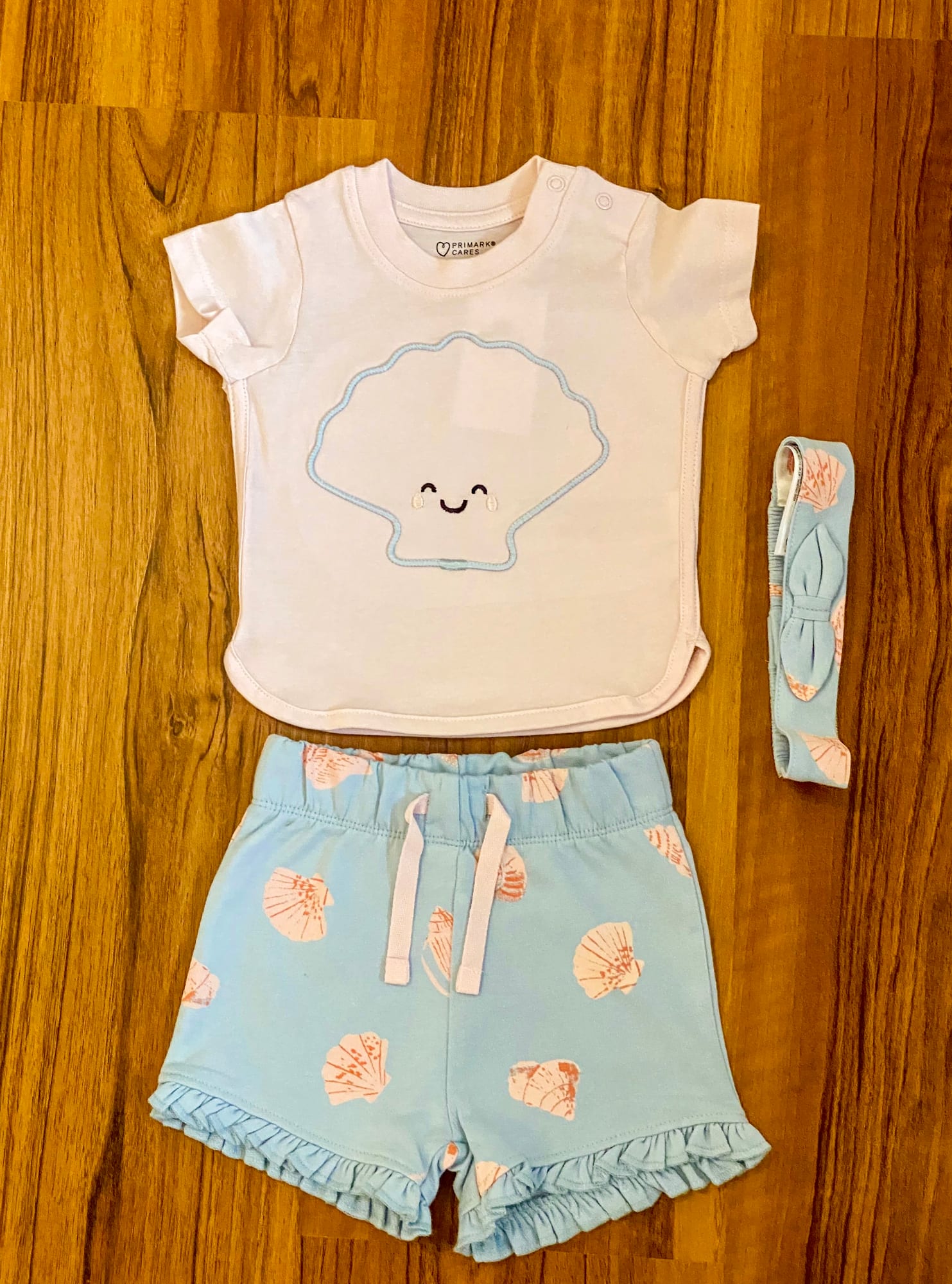 Sea Shell Tshirt, Shorts & Matching Hairband Set
