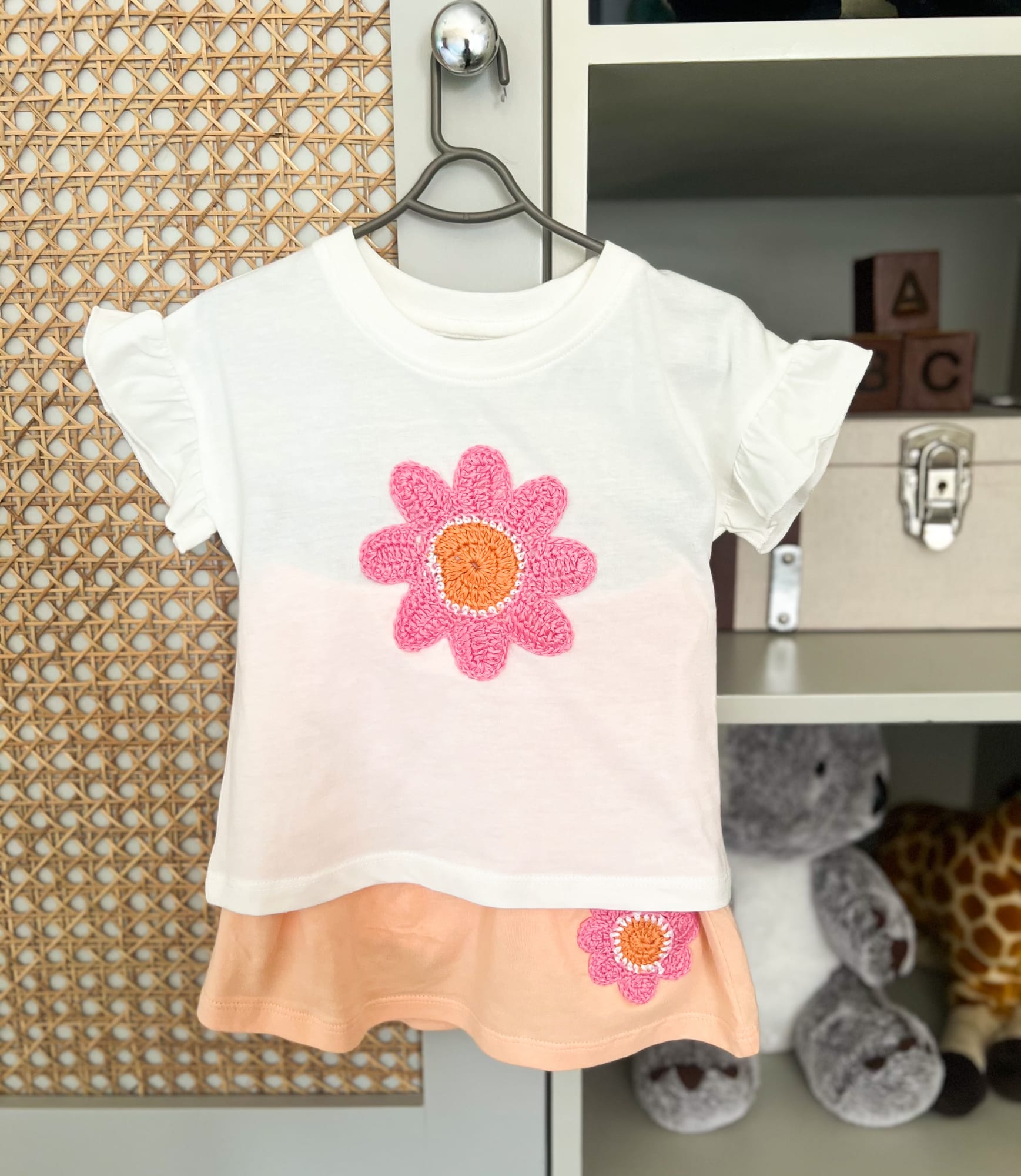 Flower Crochet T-shirt & shorts set