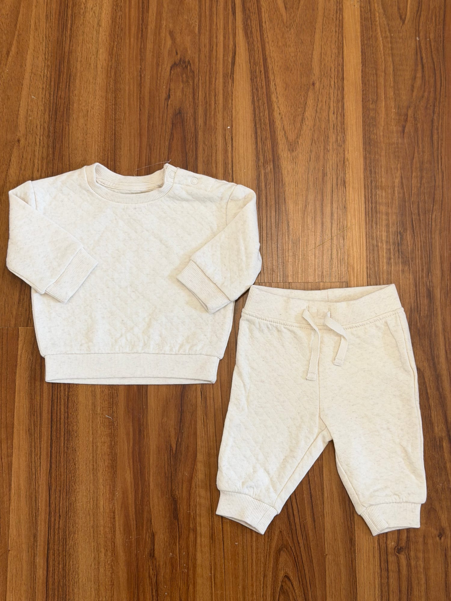 White Sweatshirt & Jogger Pants Set